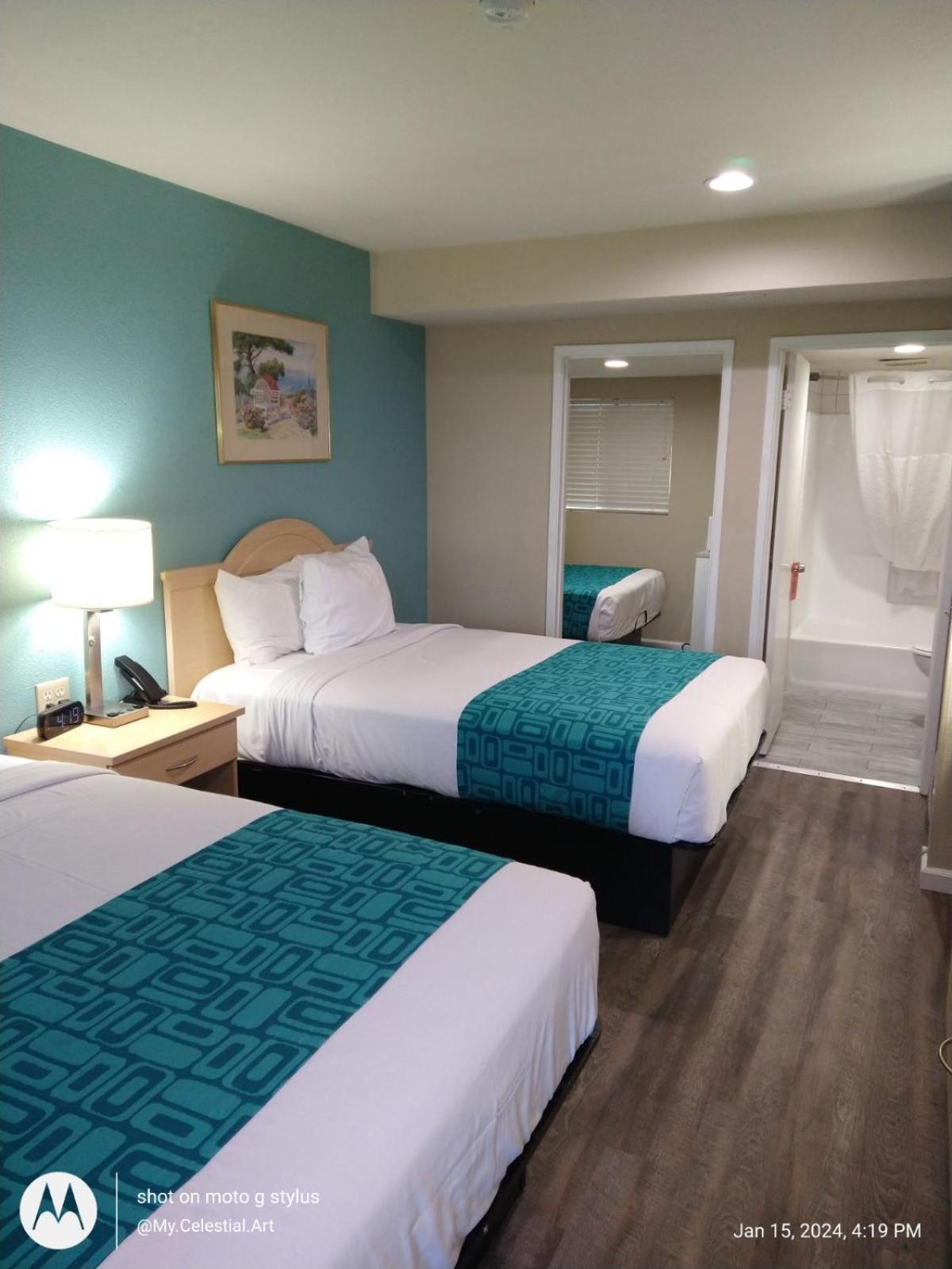 Howard Johnson By Wyndham Santa Cruz Beach Boardwalk Exterior foto