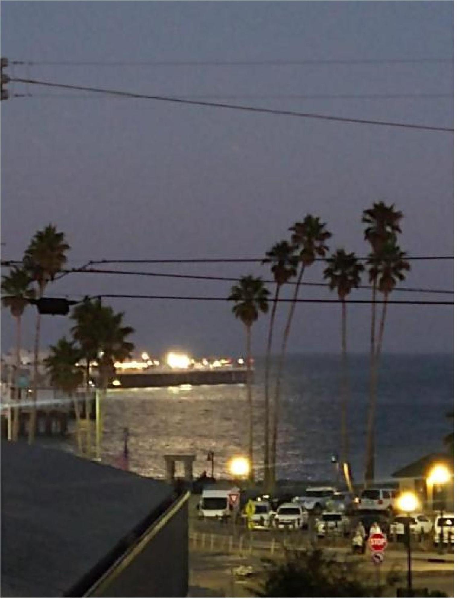 Howard Johnson By Wyndham Santa Cruz Beach Boardwalk Exterior foto
