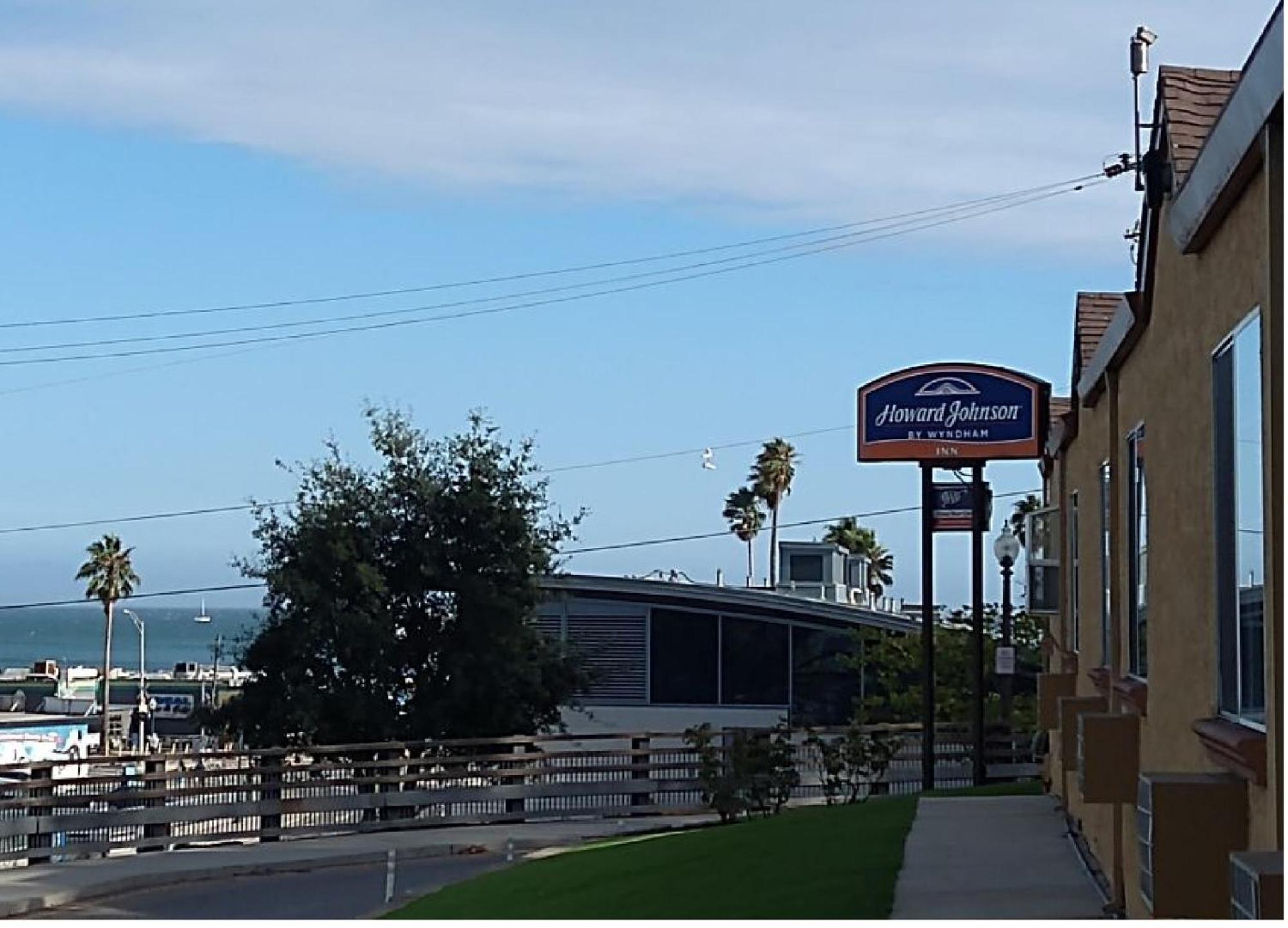 Howard Johnson By Wyndham Santa Cruz Beach Boardwalk Exterior foto