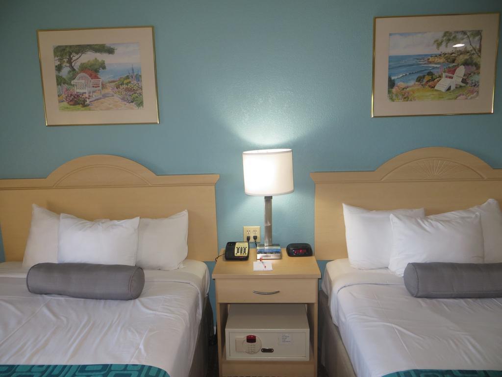 Howard Johnson By Wyndham Santa Cruz Beach Boardwalk Exterior foto